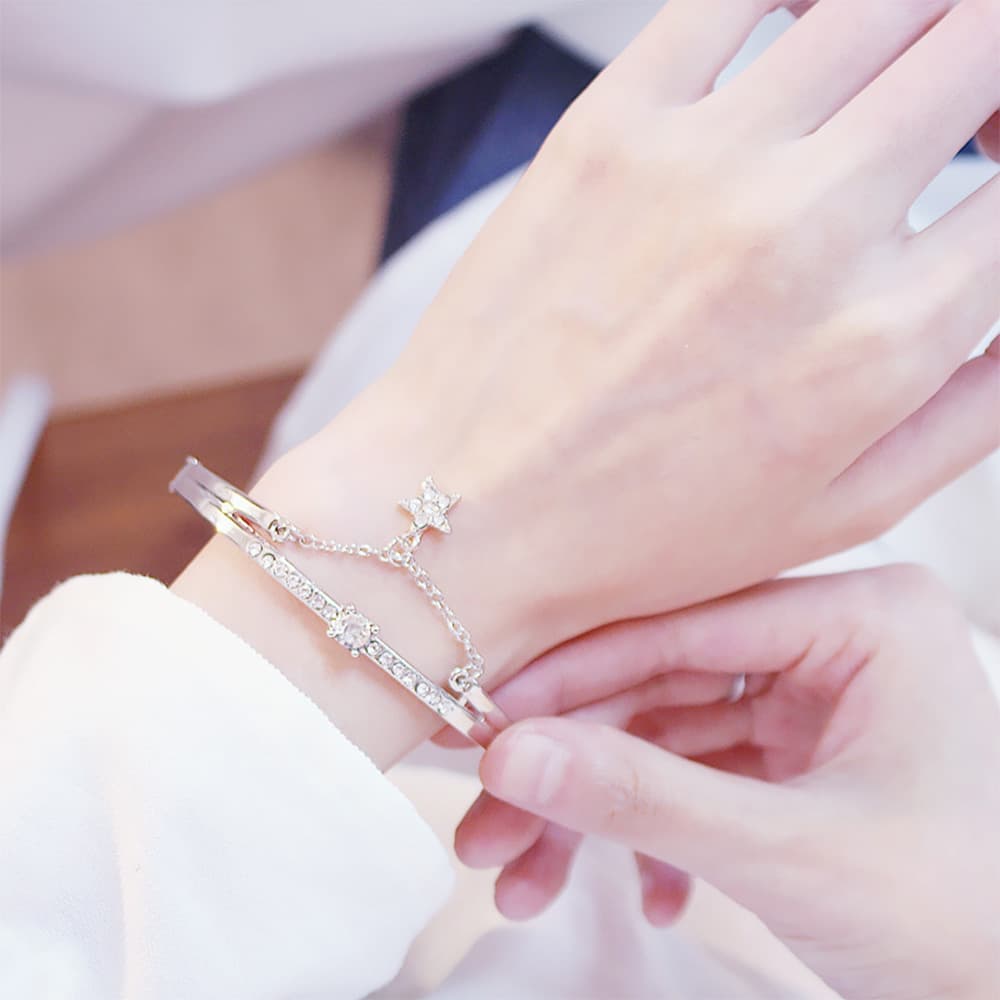 バングル 星モチーフ バングル レディース 輝く石付き 上品アクセサリー ゴールド