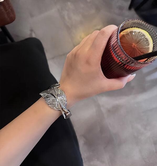 バングル ステンレス製羽根モチーフ女性用バングル