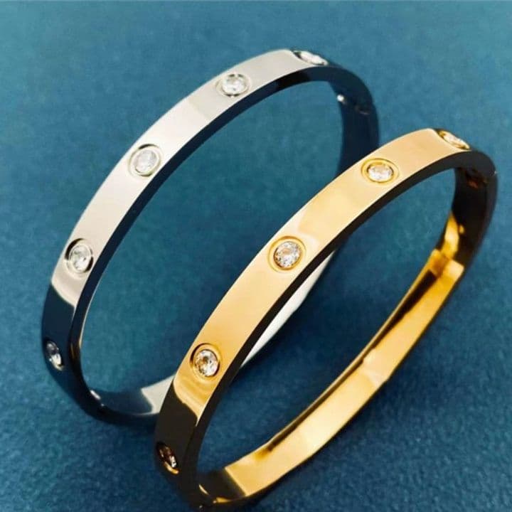 バングル 宝石輝く上品ペアバングル 金色銀色二色組 ゴールド